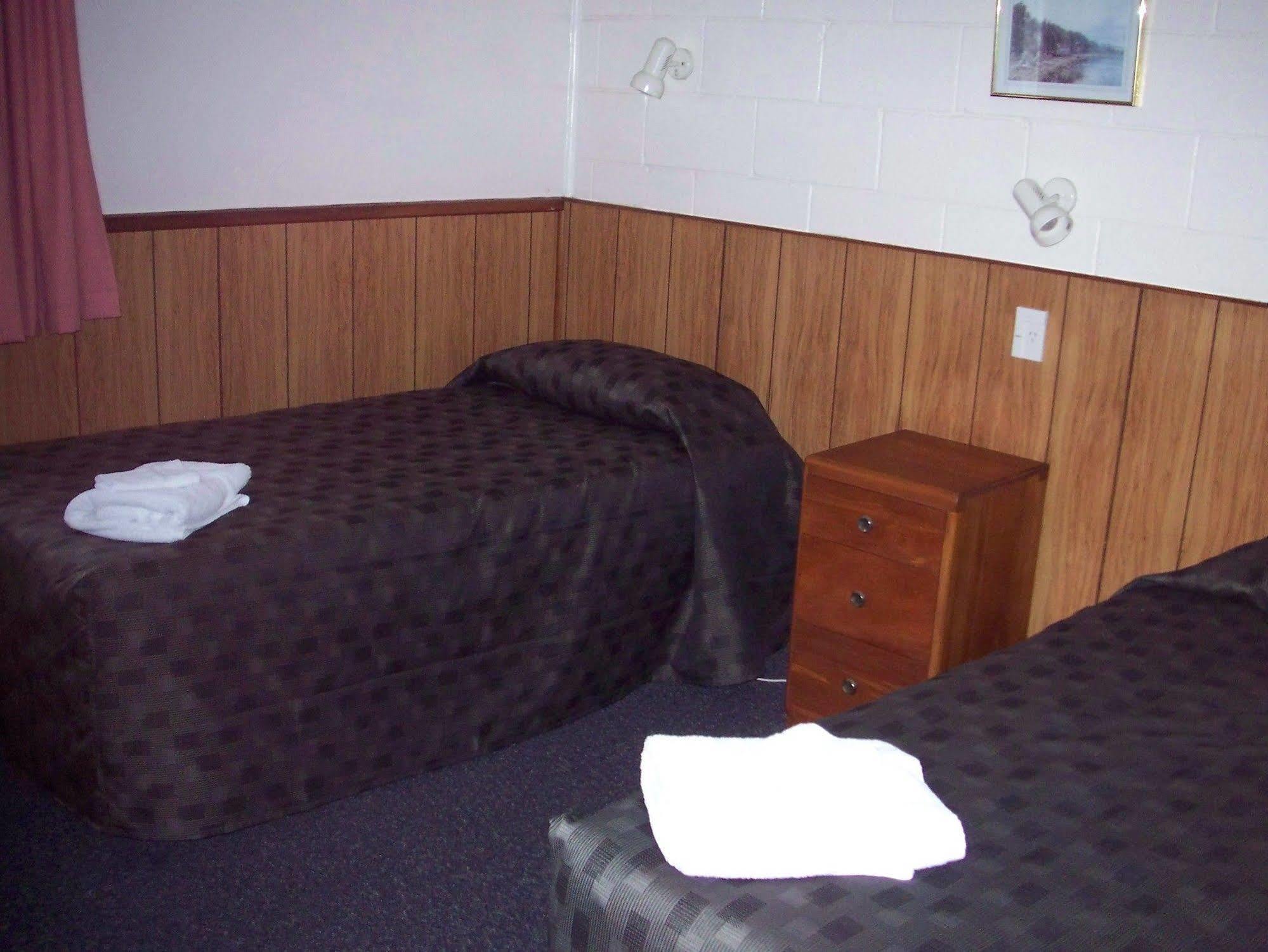 Feilding Motel Buitenkant foto